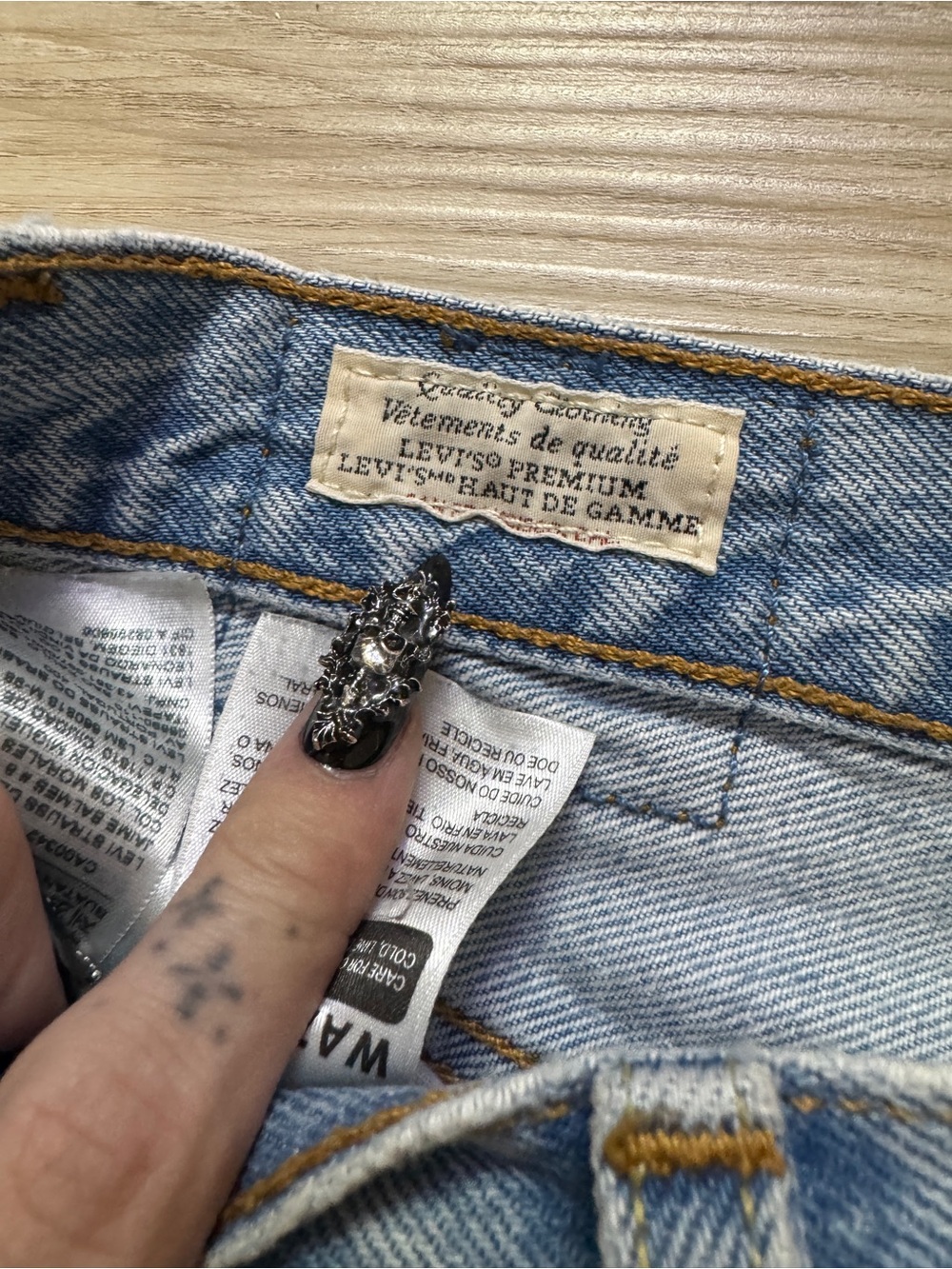 Levi’s 501 Ripped Light Wash Straight Jeans W27 L30 - Picture 5 of 9